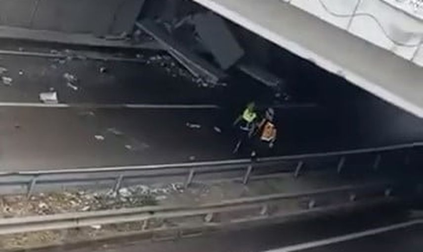 Yağmurla kayganlaşan yolda makaslayan tır duvara çarptı, sürücü yaralandı