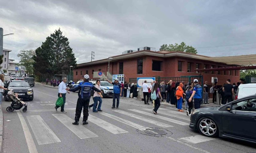 Okul kapılarında güvenlik ağı: zabıta sahada