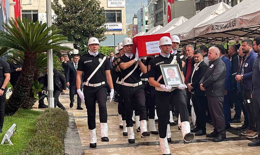 Muratpaşa kaymakamı İhsan Kara için valilikte gözyaşlarıyla veda