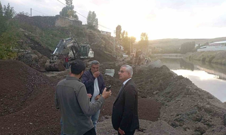 Kars’ta kollektör hattı çalışmalarıyla atıksu altyapısı güçlendiriliyor