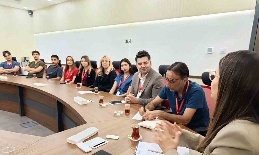 Aydın Şehir Hastanesi acil servisinde hizmet değerlendirmesi