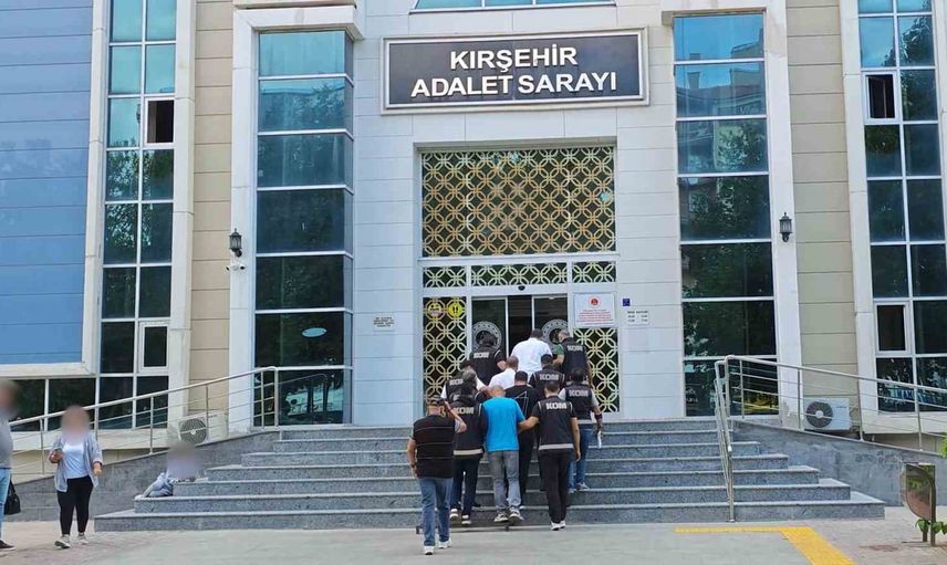 İş yerinde darp ve gasp iddiasıyla 4 şüpheli tutuklandı