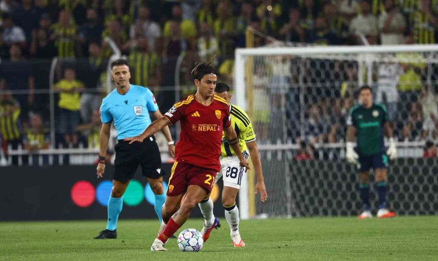 Şampiyonlar Ligi'nde 15. dakikada denge: Fenerbahçe ve Roma 0-0