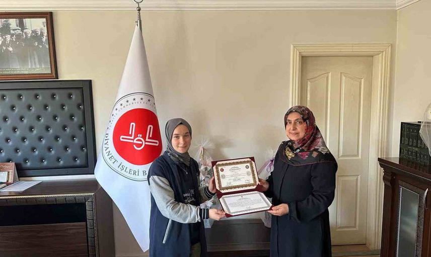 Salihli'de hafızlar sorumluluk bilinciyle belgelerini aldı