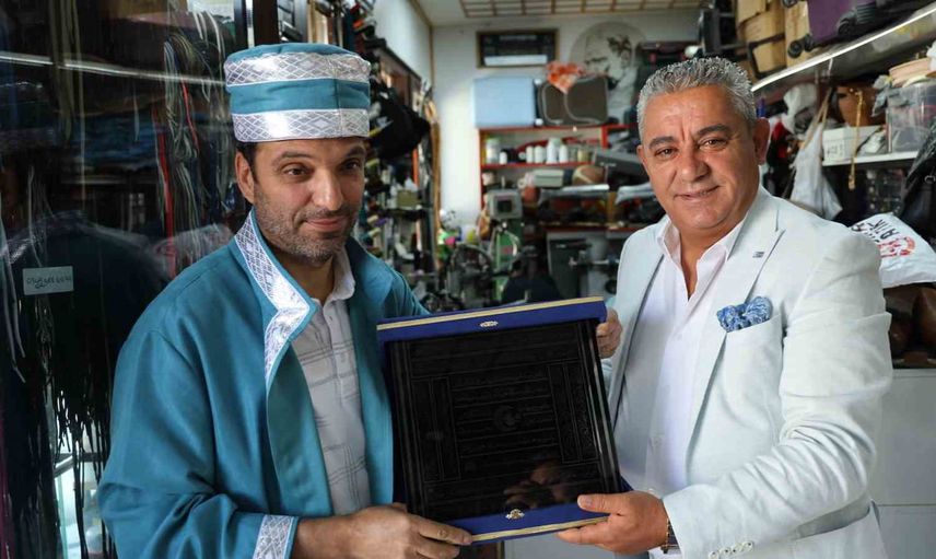 Kırşehir'de ahiliğin sembolü şedle taçlandı: yüzde 45 engelli ayakkabı ustasından örnek adım