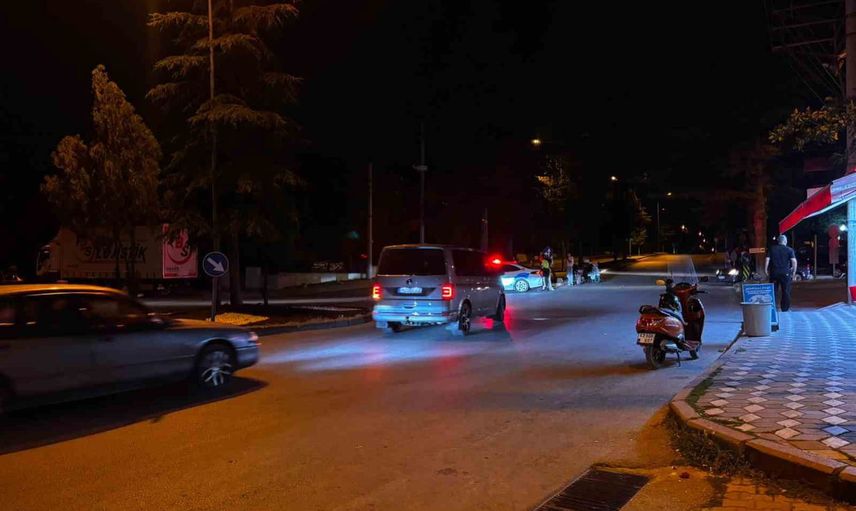 Subaşı kavşağında çarpışan iki motosikletin sürücüleri yaralandı