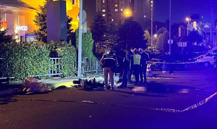 Küçükçekmece Atakent'te gece çarpışması: motosiklet sürücüsü öldü, yolcu ağır yaralı