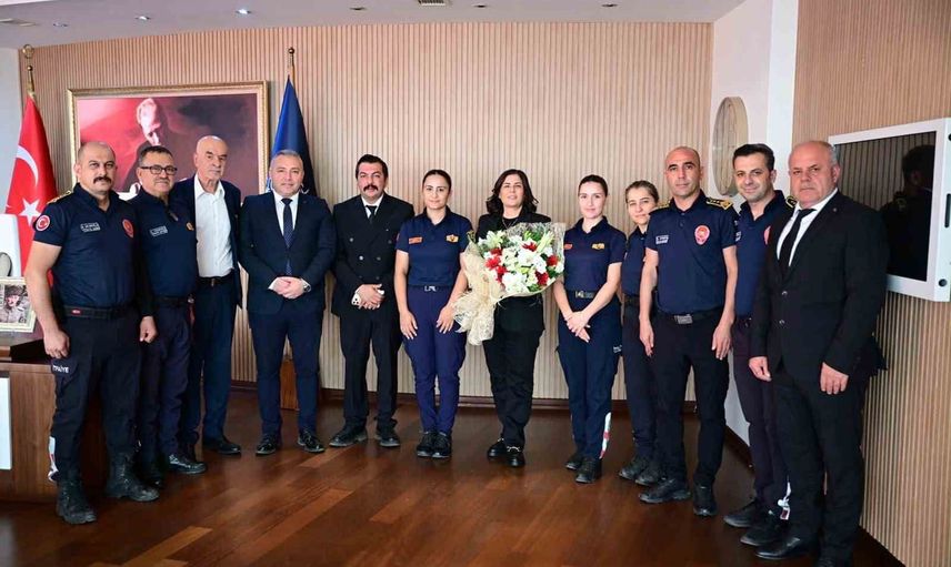 Aydın'da başkan Özlem Çerçioğlu itfaiye haftasında ateş savaşçılarını kutladı