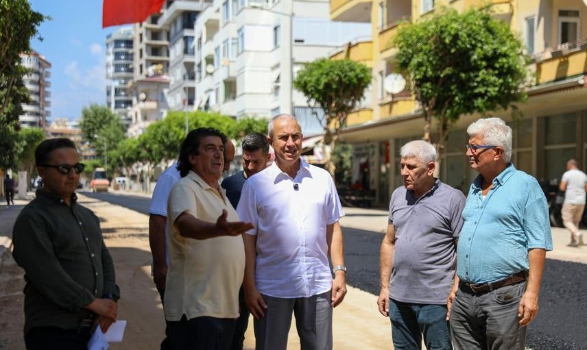 Alanya Mahmutlar'da altyapıdan çay bahçesine: asfalt çalışmaları erken tamamlandı