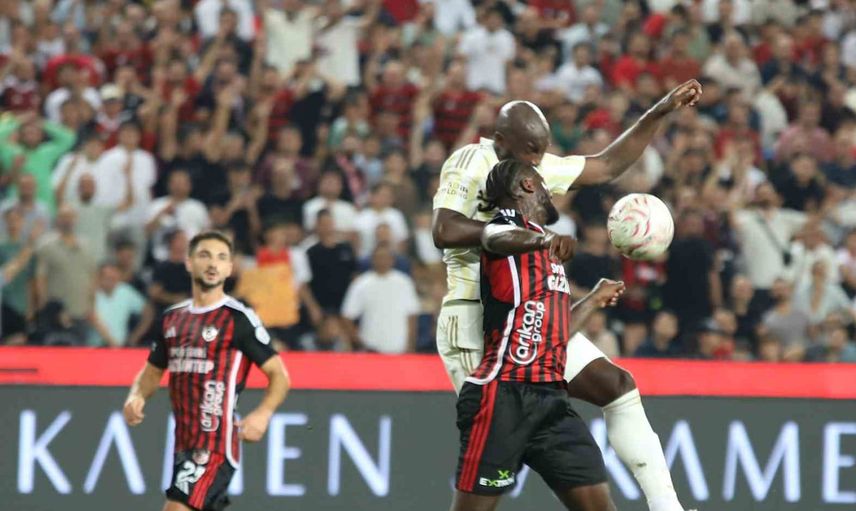 Golsüz bir ilk yarı: Gaziantep FK ve Fenerbahçe 0-0
