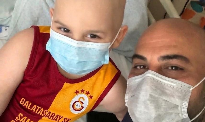 Motosikletçilerin lösemiyle mücadele eden Ali'ye hastane önünde sürpriz ziyareti