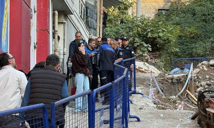 Zonguldak'ta çökme sonrası risk değerlendirmesi yapıldı: 6 katlı 28 daire tahliye edildi