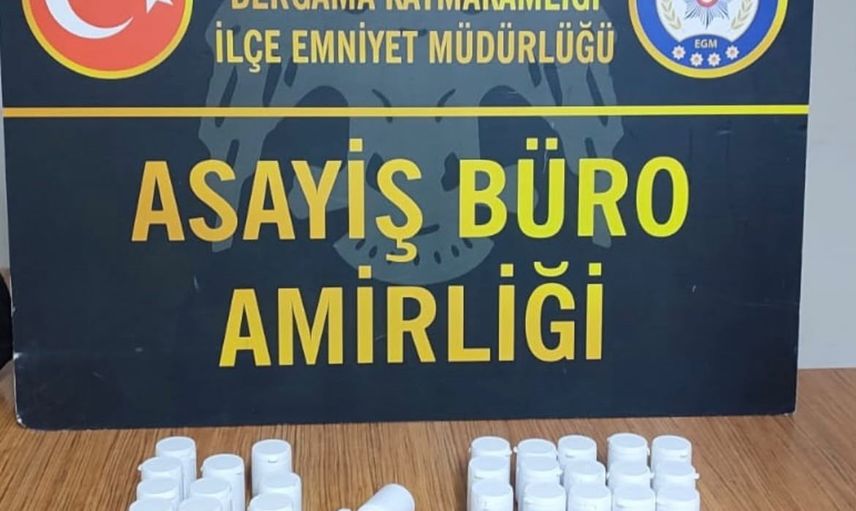 Ev adresinde operasyon: Bergama'da bin 558 hapla iki kişi tutuklandı