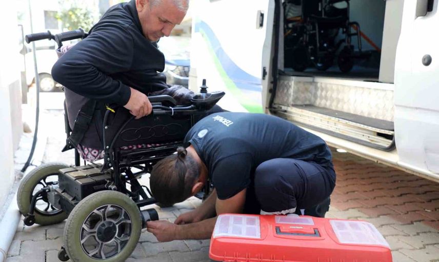 Engelsiz hareket için mobil tekerlekli sandalye servisi Muğla’da devrede