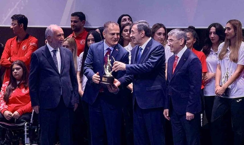 Muğla'da gençlik hedefi: valiye spora destek ödülü