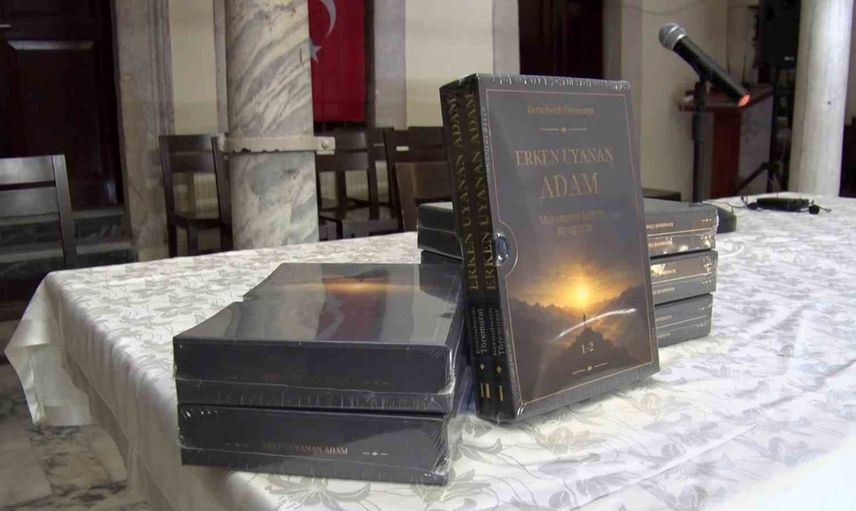 Erken uyanan adam: Muhammed Salih'in hayatı, edebiyatı ve siyasete bakışı