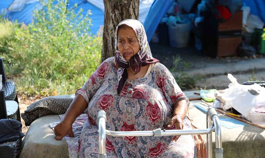 gün ışığına hasret kalan kadın 40 kilo kitleyle sağlığına kavuştu