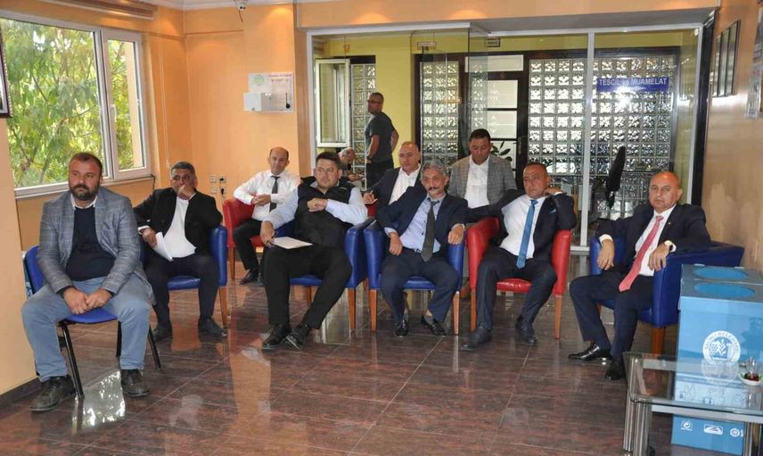 Salihli ticaret borsası'nda yeniden güven: Yetiş Aksoy dördüncü kez seçildi