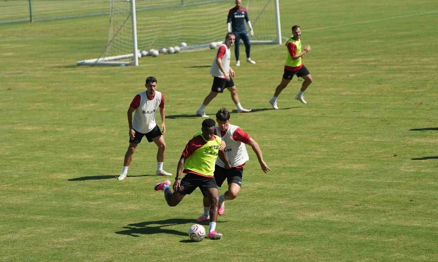 Çorum FK Antalya kampında çift idmanla çalıştı