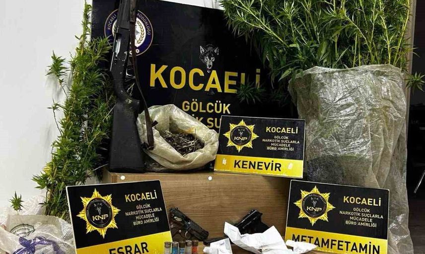Kocaeli'de tek kişilik operasyon: evde 281 gram esrar, metamfetamin ve üç silah bulundu