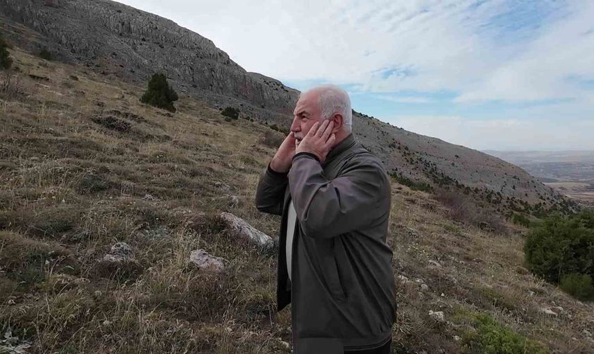Zirvede nasihatı gerçekleştirdi: Akdağ'ın 2 bin 270 rakımında ezan okudu, dua etti