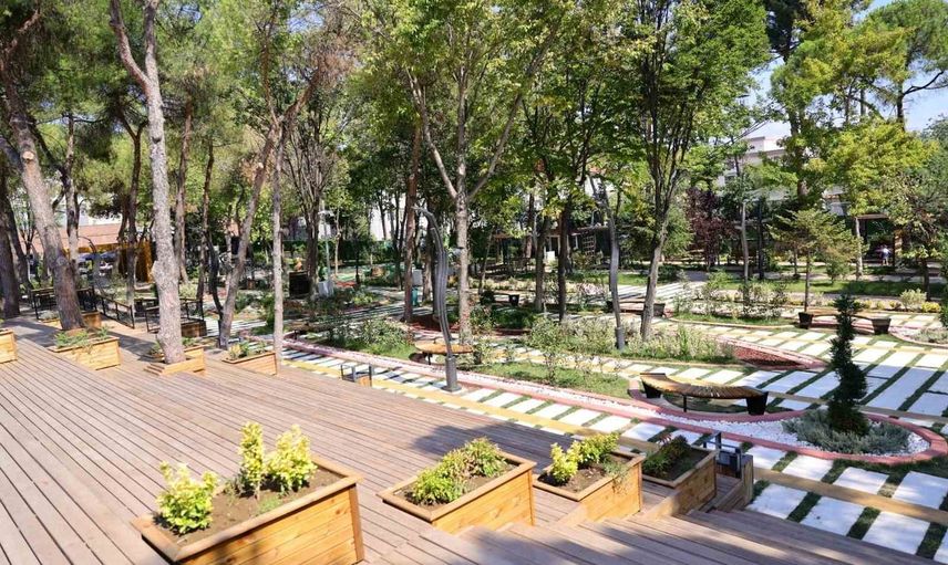 Gazi Park kafe restoranıyla İlkadım’da sosyal hayat canlanıyor