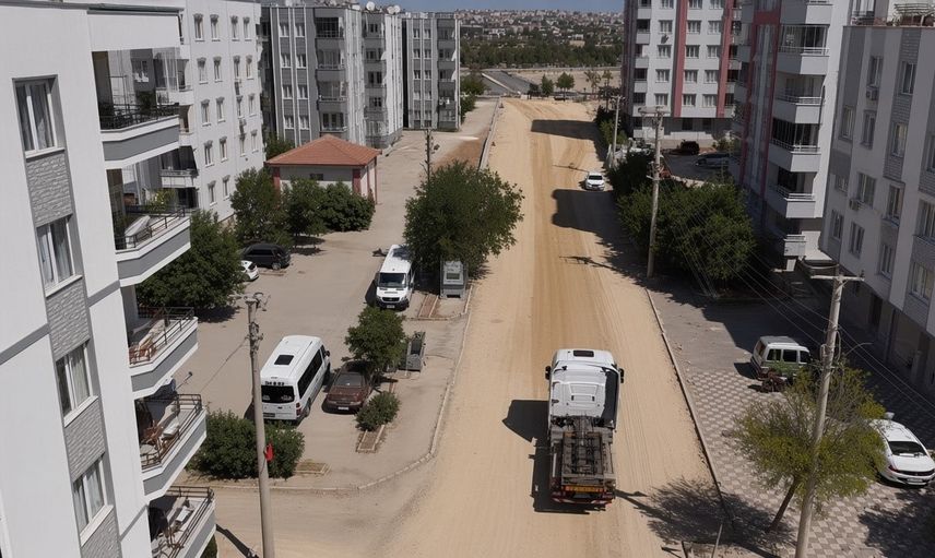 Kentin sokaklarında gece gündüz asfalt seferberliği