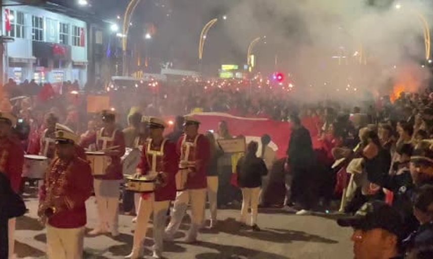 İstasyon Caddesi'nden valilik önüne: Zonguldak'ta fener alayıyla cumhuriyet coşkusu