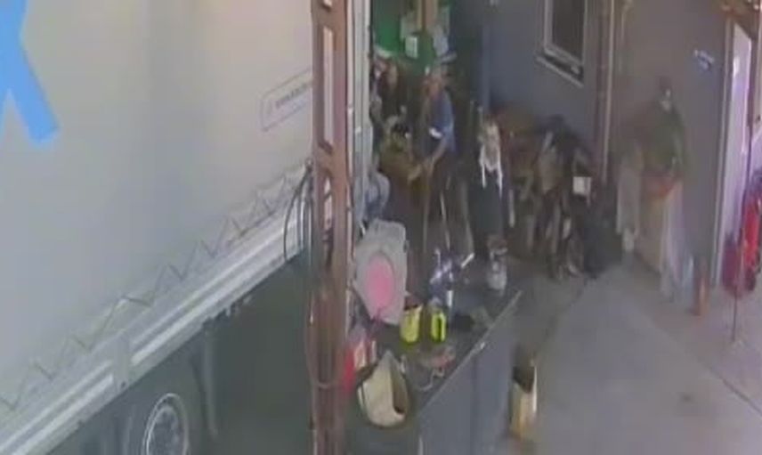 İş arkadaşının Heimlich müdahalesi lokmadan nefes aldırdı