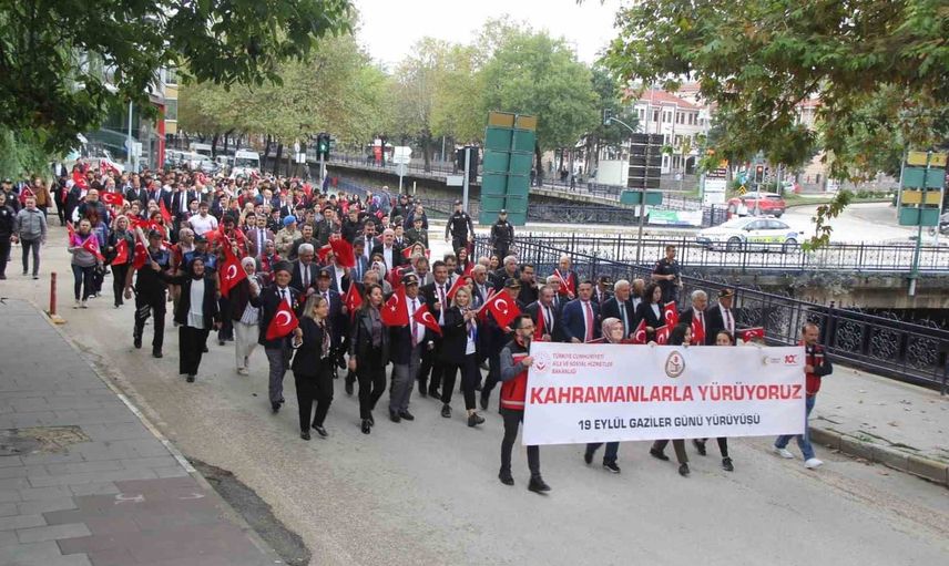 Kardeşlikle yürüdüler: Kastamonu’da gaziler günü korteji