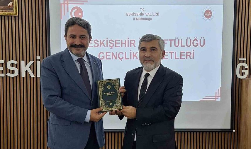 Gençlik hizmetleri istişare ve değerlendirme toplantısı Eskişehir'de gerçekleştirildi