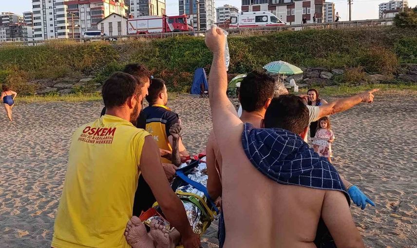 Fatsa sahilinde itfaiye ve vatandaş müdahalesiyle 4 çocuk kurtarıldı