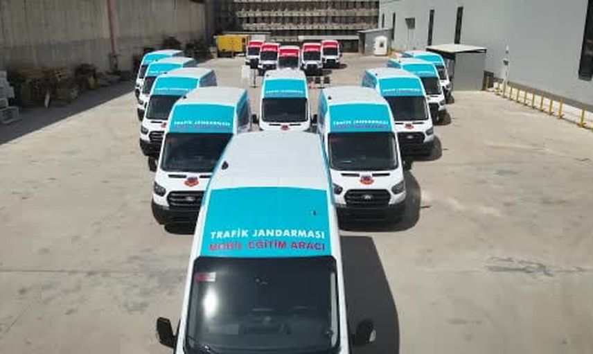 Mobil eğitim araçlarıyla trafik bilinci her yaşa taşınıyor