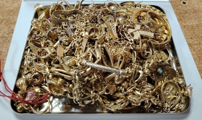 Lesovo gümrüğünde römorklu araçta 708 gram kaçak altın ele geçirildi