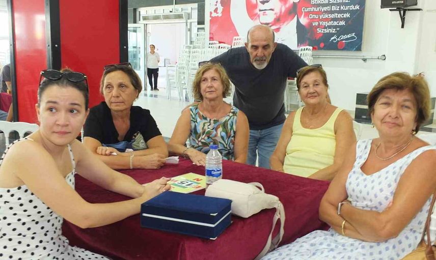 Briç ustası İrfan Güven için dostlar masada buluştu