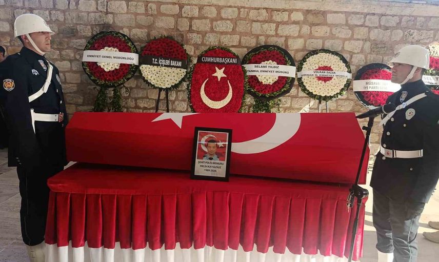 Tedavi sürecini kaybeden polis memuru Melih Kaygusuz İstanbul'da son yolculuğuna uğurlandı