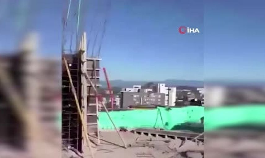 Kolombiya'yı sarsan 7.4'lük depremde can kaybı 111'e ulaştı