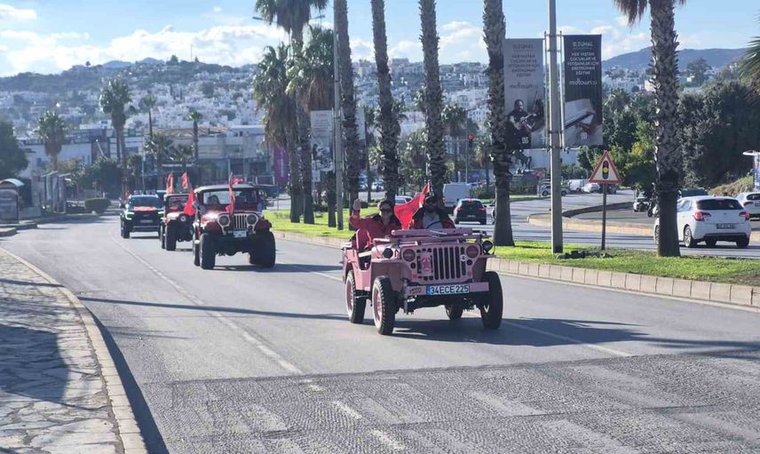 Bayram turu: Bodrum sokaklarında nostalji ve off-road buluşması