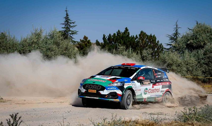 Kapadokya'da Castrol Ford Team Türkiye duble podyumla gelecek vaat etti
