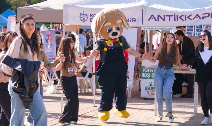 Umuttepe'de kaynaşma: üniversiteliler üç gün boyunca müzik ve etkinlikle iç içe