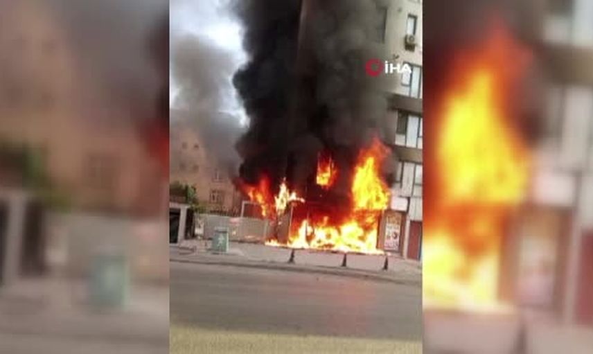 Sabah saatlerinde Pendik'te giriş katı dükkan alevlere teslim oldu