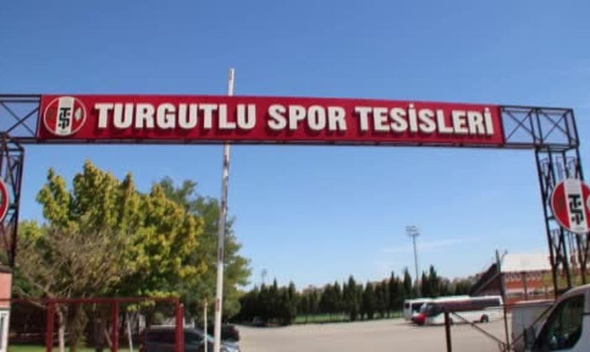 Genç teknik direktör Zeynep Mestan Turgutluspor'un başında