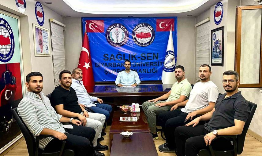 Diyarbakır'da üniversite sağlık çalışanlarına yeni temsil: Sağlık-Sen şubesi faaliyete geçti