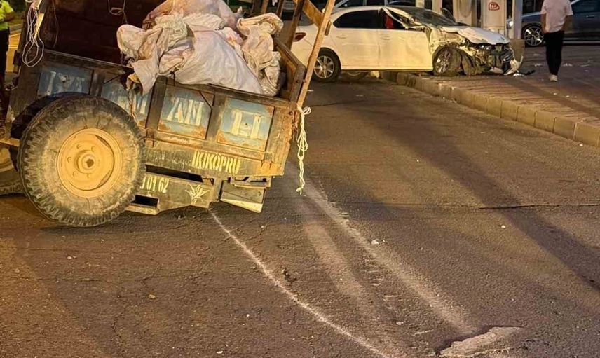 Batman Gültepe’de römorklu traktörle çarpışma: iki kişi hafif yaralandı