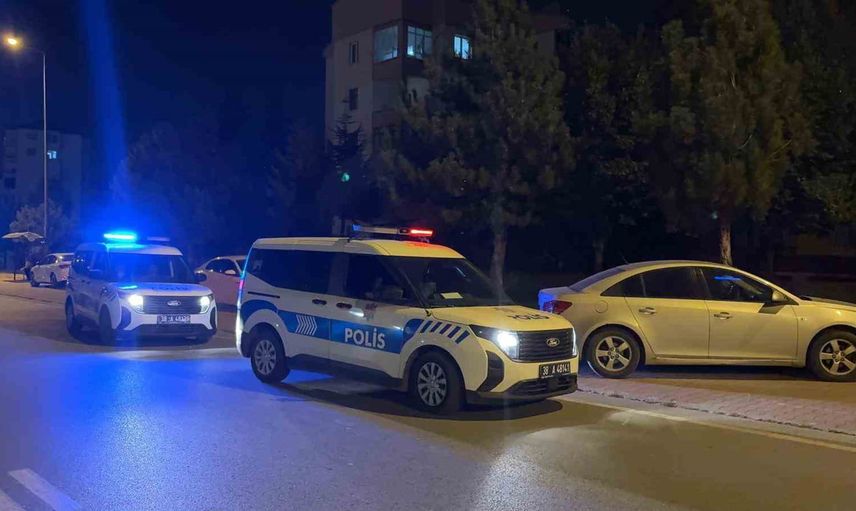 Kayseri'de kaldırım taşıyla saldırı: komşu ağır yaralandı, şüpheli aranıyor