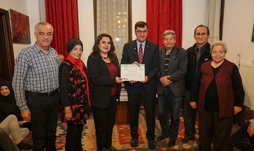 Kütahya'nın tanıtım elçisi sanatçılara sertifika verildi