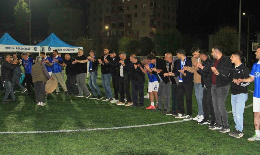 köylerin festivali: çorum'da kupayı penaltılar belirledi, sahada halaylar çekildi
