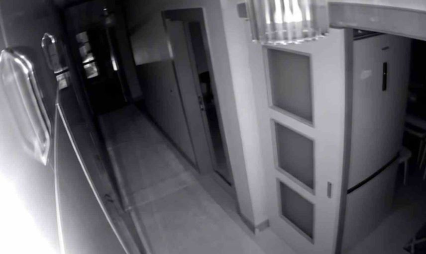Gece yarısı Nurdağı'nda sarsıntı ev kameralarına yansıdı
