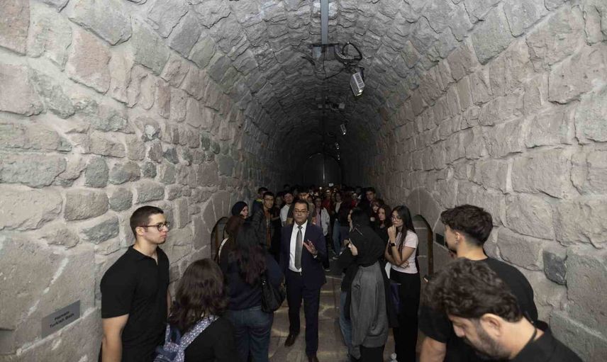 Tıp yolculuğuna tarih içinde başlangıç: Gevher Nesibe şifahanesi'nde ilk ders