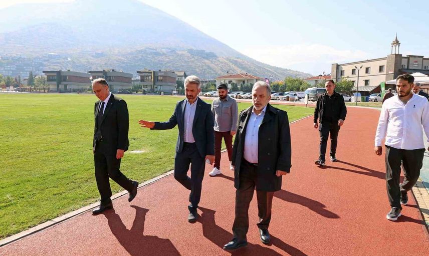 Talas yamaç paraşütü iniş alanı tartan pistle spor ve sosyal hayata açıldı